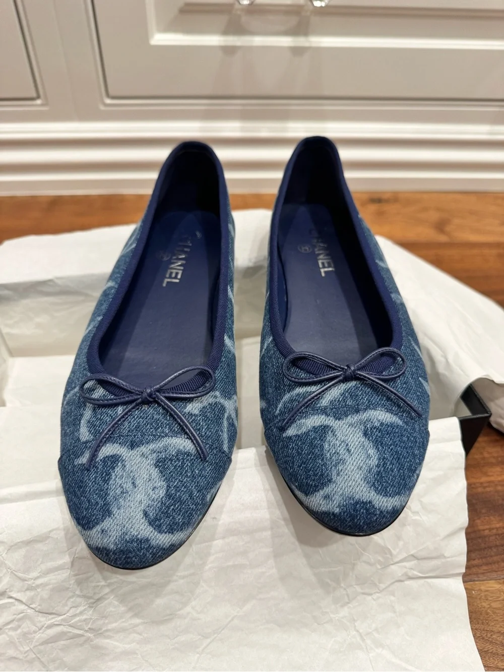 Chanel 2023 Printed Denim Blue White CC Logo Bow Tie Ballet Ballerina Flat